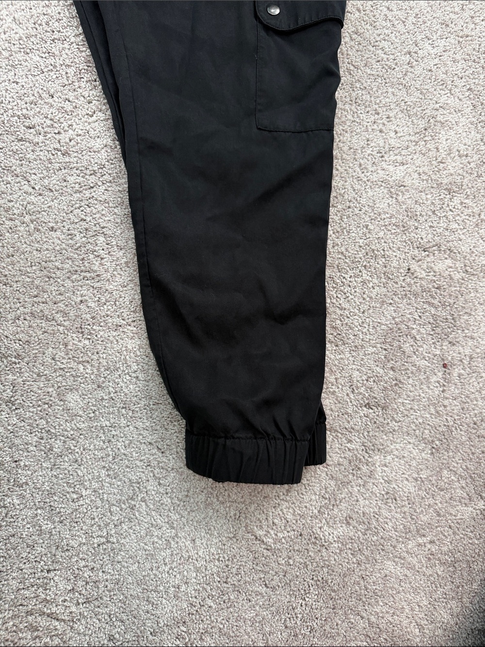 Banana Republic Black Drawstring Cargo Joggers - Picture 4 of 6